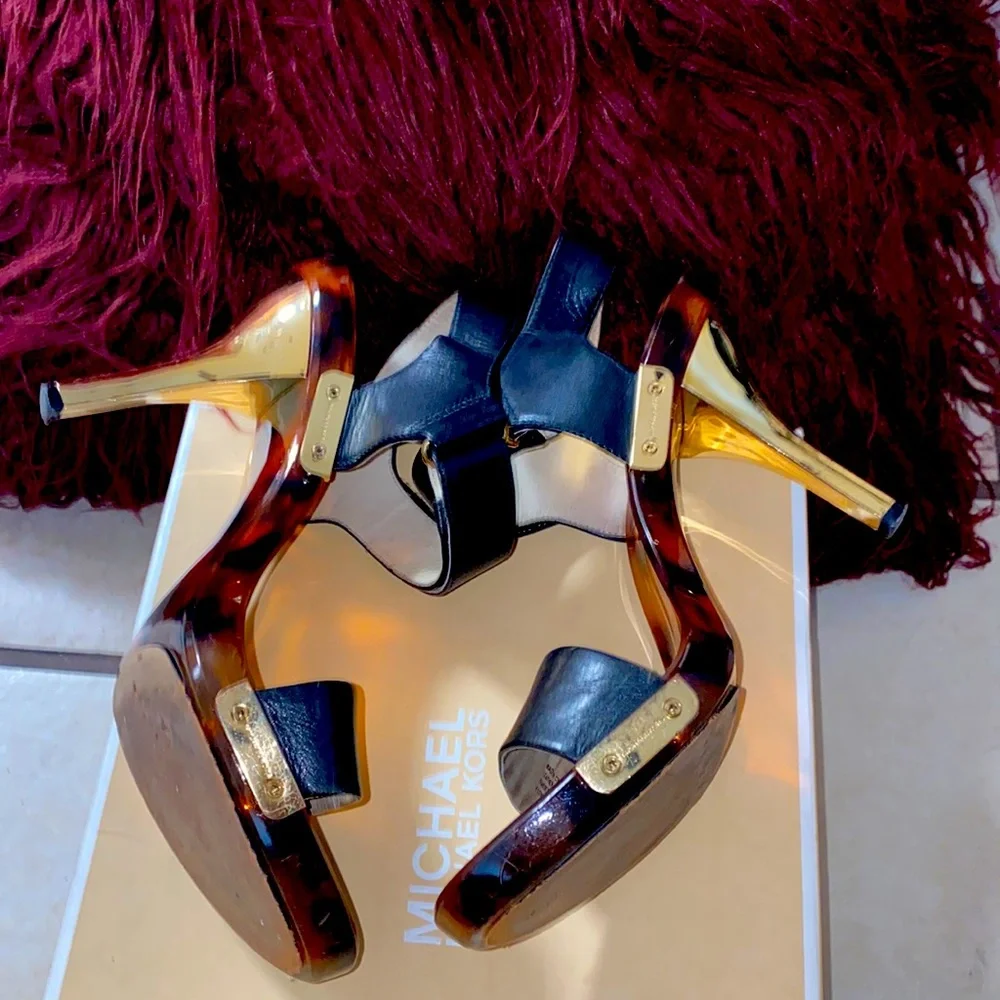 Lani Sandal - Picture 4 of 4